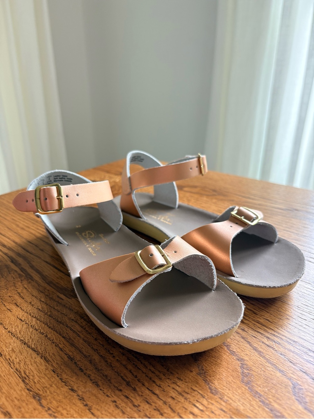 SunSan Surfer Sandals in Rose Gold Girls Split Leather- size 2